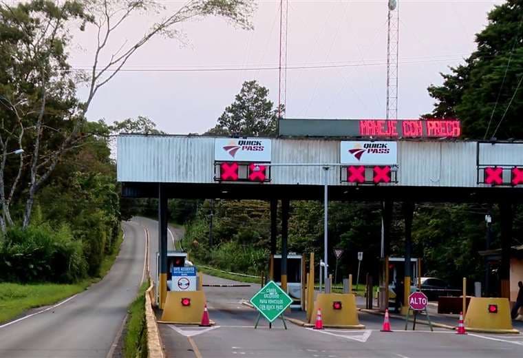 Cierre de Ruta 32 provoca enormes presas en rutas alternas hacia el Caribe