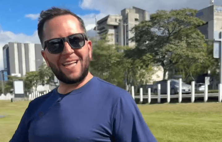 Video: Juez de MQB fue a conocer la Fuente de la Hispanidad y tuvo inesperado encuentro