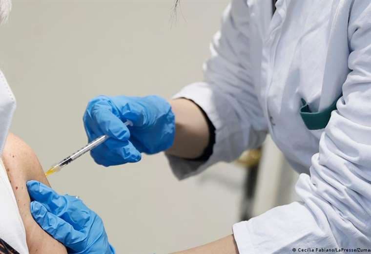 Desarrollan una nueva vacuna para combatir futuros coronavirus