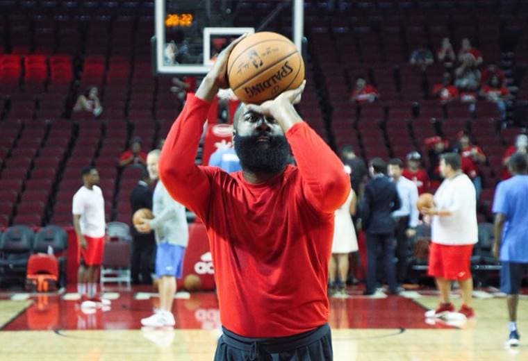 La estrella de los Rockets de Houston, James Harden. 