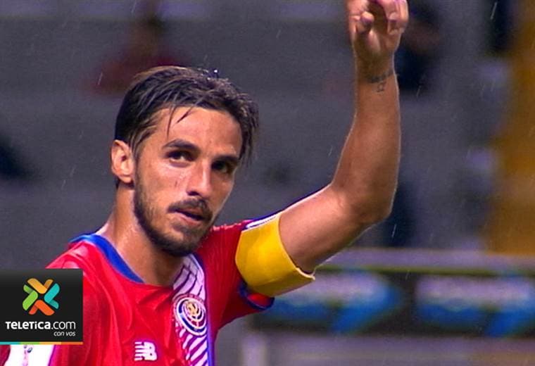 Bryan Ruiz estará al menos una semana más fuera por lesión