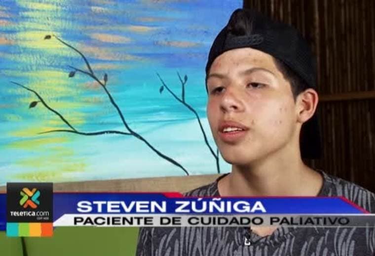 Steven pertenece a la Fundación de cuidados paliativos y logró cumplor el sueño de conocer la playa