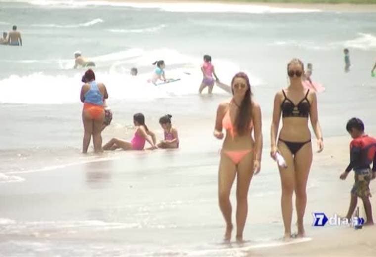 En lo que llevamos del año ya más gente ha muerto ahogada que durante todo el 2016. Con simulacros, uso de drones y de instrumentos especiales los salvavidas de la cruz roja intentan desentrañar la amenaza de los corrientes de resaca.