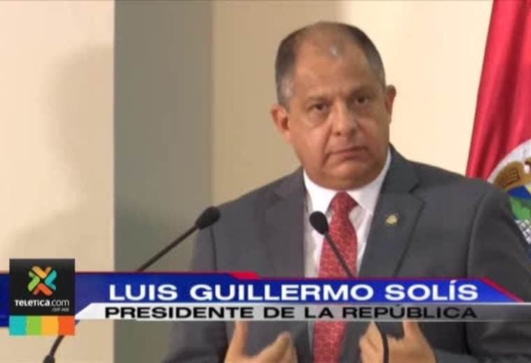 Luis Guillermo Solís asegura que caso del cemento ha tapado   buenas noticias que afectan a los ticos (