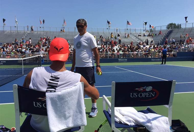 Toni Nadal dio por concluida su etapa como entrenador de su sobrino Rafa Nadal. 