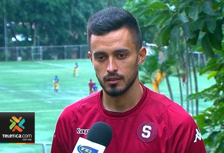 Anderson Leite, volante brasileño del Saprissa. 