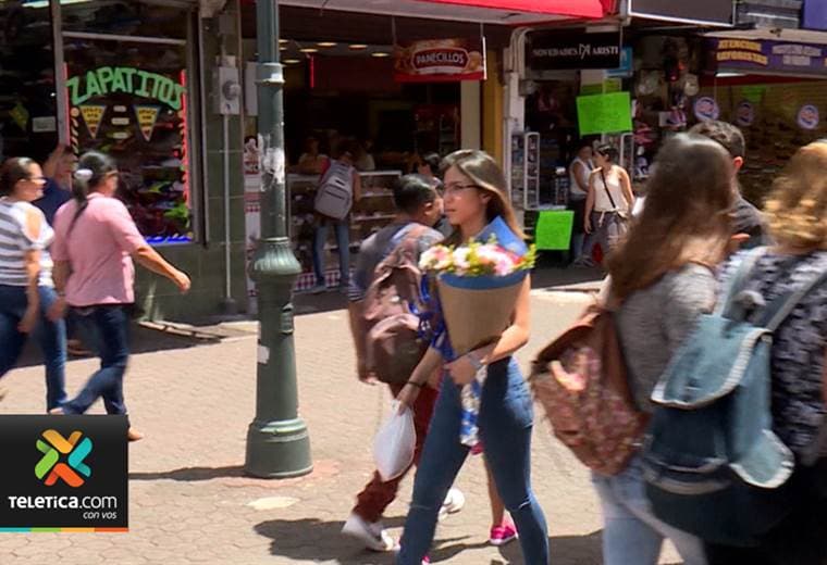 Hogares costarricenses disminuyeron el consumo de bienes y servicios