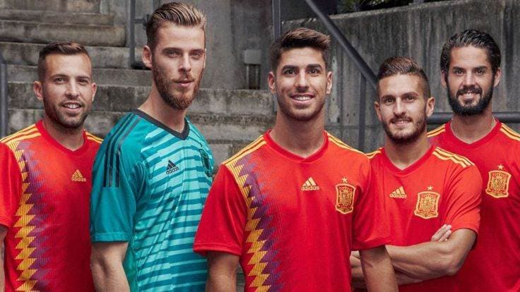 Así es la nueva camiseta de España-BBC