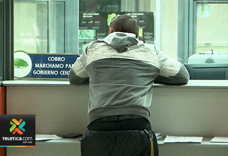 Más de 800.000 conductores todavía no han pagado el marchamo 2018