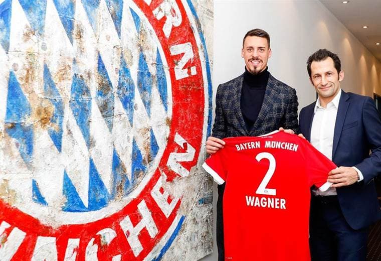 El delantero alemán Sandro Wagner ficha por el Bayern Munich. 