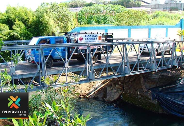 Abren paso por puente entre San Francisco y Zapote