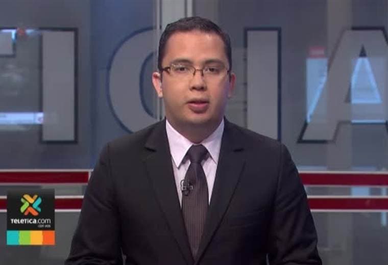 Cruz Roja y bomberos rescataron a una mujer que cayó en un guindo