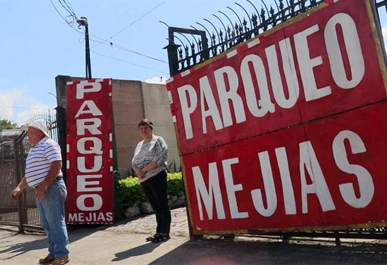 Vecinos de Palmares “hacen su agosto” en enero durante las fiestas de la comunidad