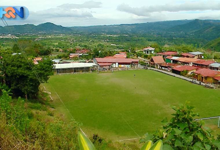 Este hermoso pueblo está ubicado en las montañas del cantón tiene muchos secretos que usted debe conocer pero lo más impresionante es el legado de sus vecinos 