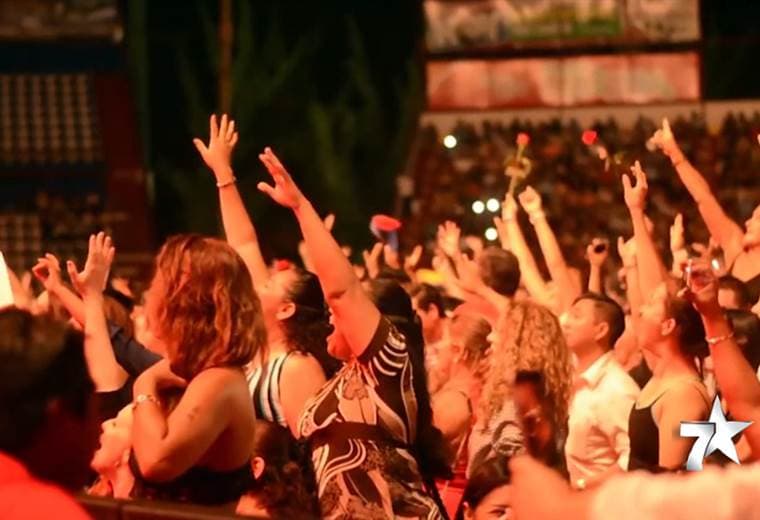 Esa será parte del repertorio que sonará en el Estadio Ricardo Saprissa este 26 y 27 de enero, en el tour Circo Soledad, de Ricardo Arjona; el cual traerá un extraordinario despliegue técnico y visual, con un montaje de luces con 35 toneladas, distribuidas en más de 130 cabezas móviles en la parte superior del escenario y una impresionante pantalla led con 18 metros de largo y 7 metros de alto.