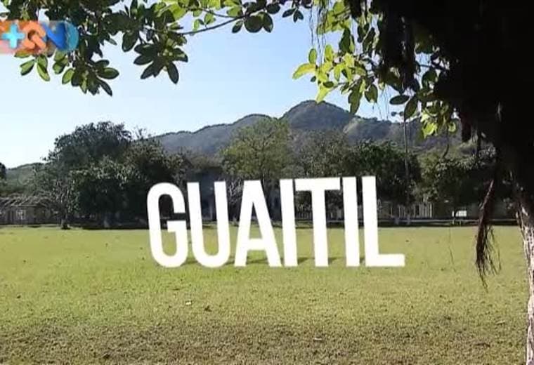 En el usted podrá encontrar todo tipo de artesanías relacionadas con nuestros ancestros.   Las confeccionan de manera rudimentaria como signo de orgullo y a precios muy atractivos.   Lo invitamos para que conozca este lugar cuando vaya a Santa Cruz