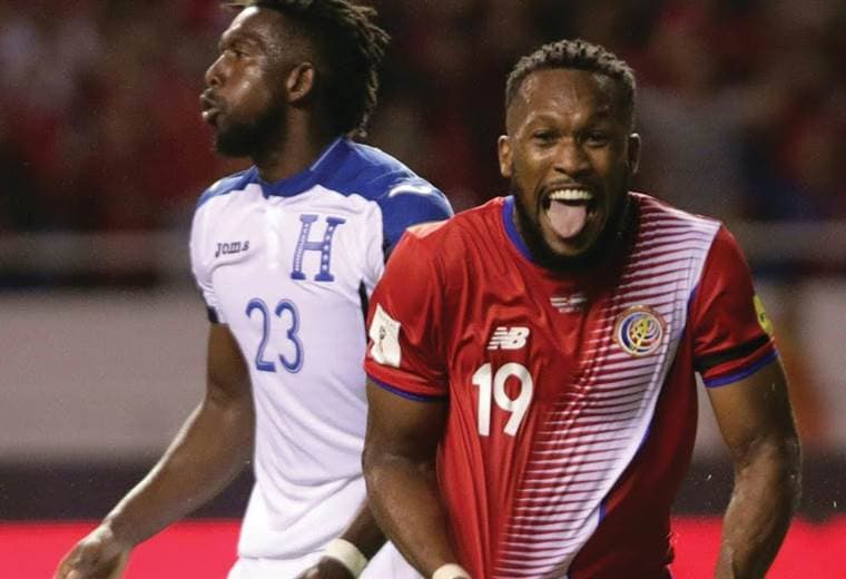 Kendall Waston bromeó a periodista de Univisión durante entrevista.