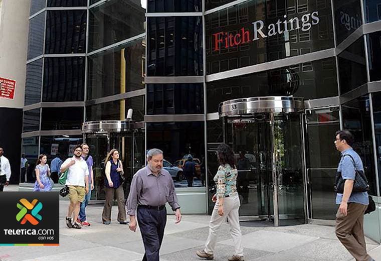 Calificadora de riesgo Fitch Ratings cambió la perspectiva del país de estable a negativa