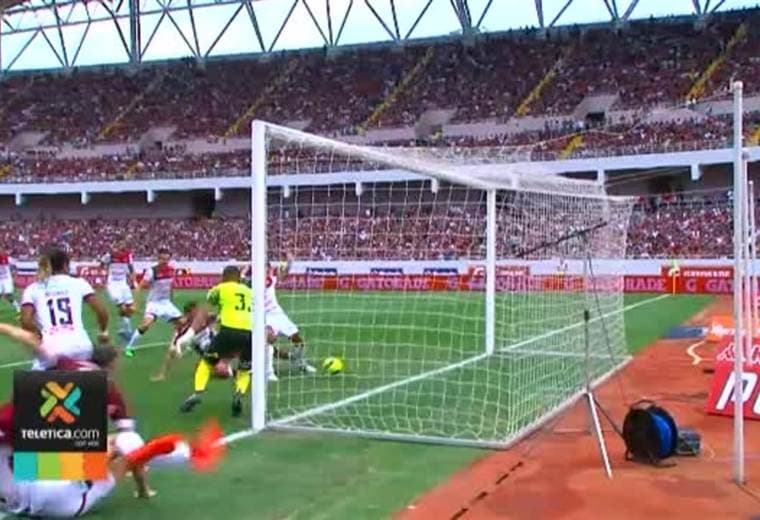 Jugadores del Saprissa afirman que dieron un golpe de autoridad ante Alajuelense