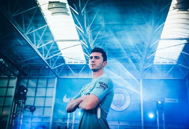 Manchester City anunció el repechaje del central francés Aymeric Laporte.|ManCity