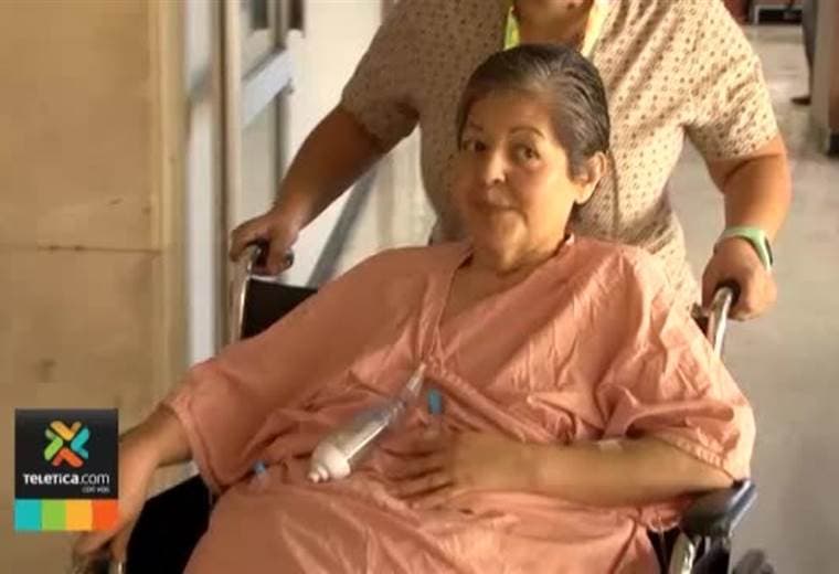 Médicos del hospital México extraen tumor de 34 kilos a vecina de Tibás