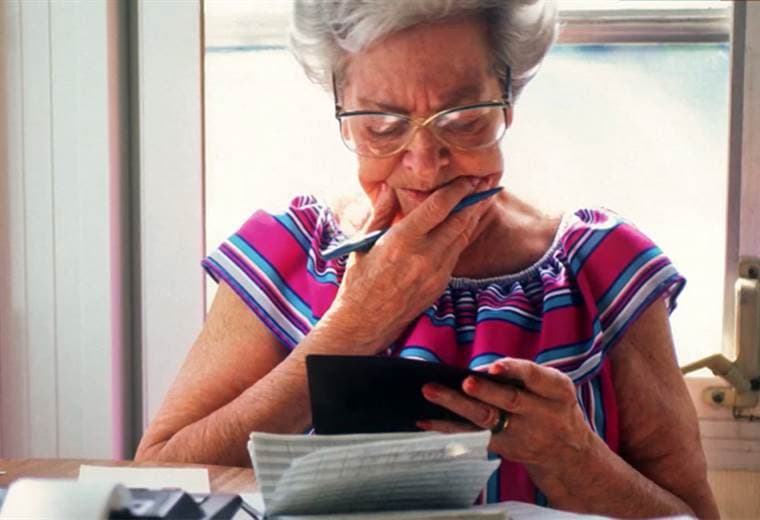 ¿Es lo mismo una deducción que una rebaja en los salarios?