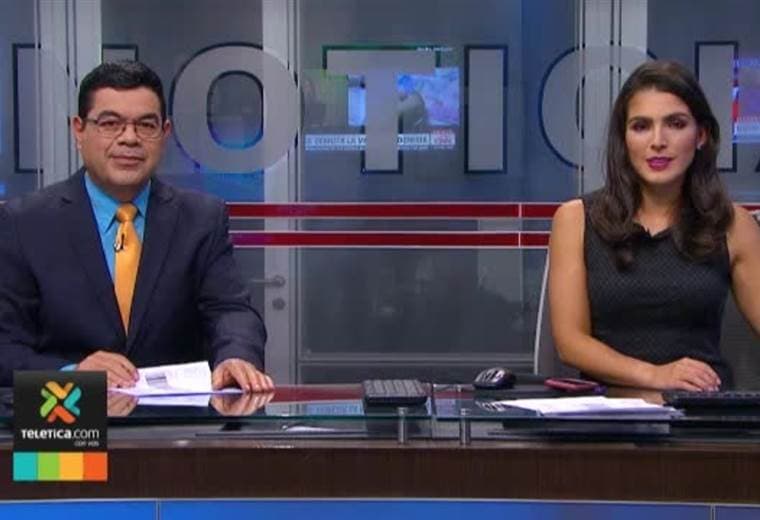 Chancera de 96 años se roba el corazón de los compradores de lotería en San José