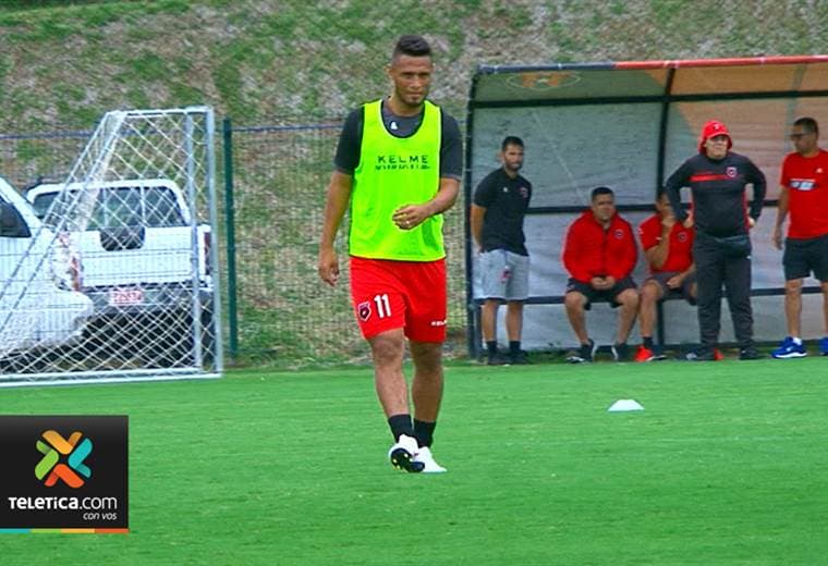 Los tres futbolistas hondureños se ganaron el respeto y cariño de la afición manuda