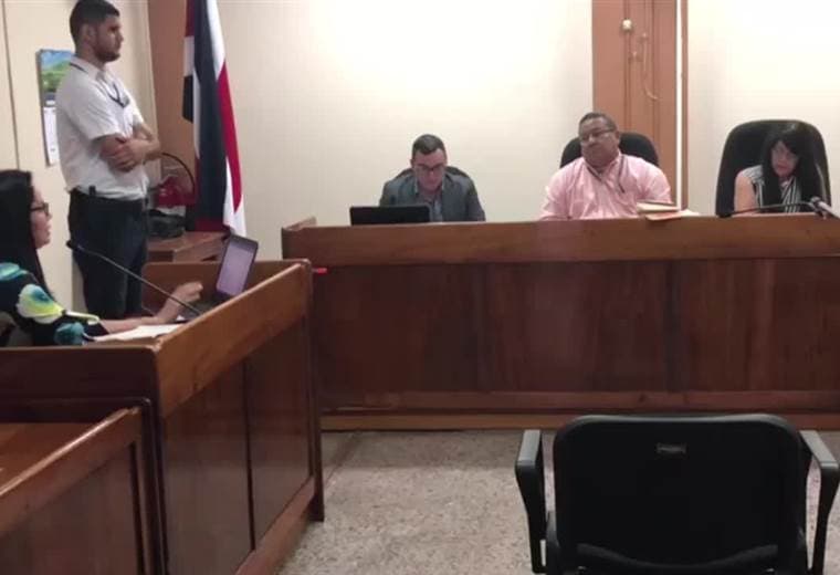 Fiscalía pide 90 años de cárcel para sospechoso de asesinar a una salonera y una modelo en Parrita