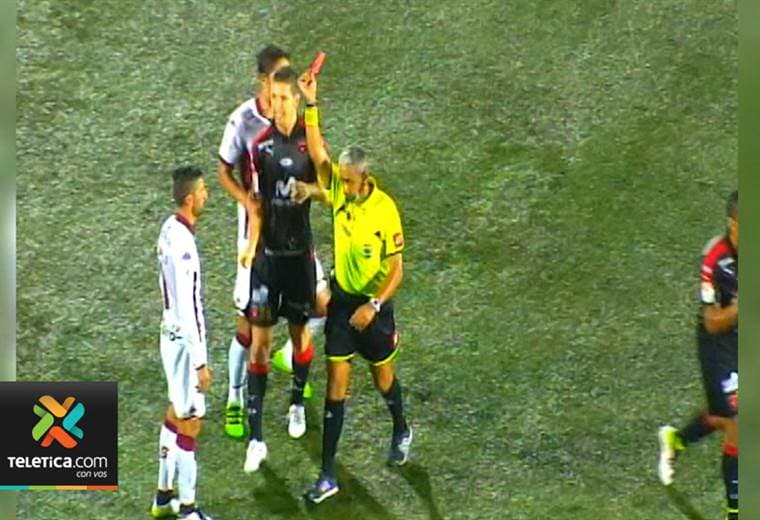 Saprissa se sacude tras reclamo de Alajuelense