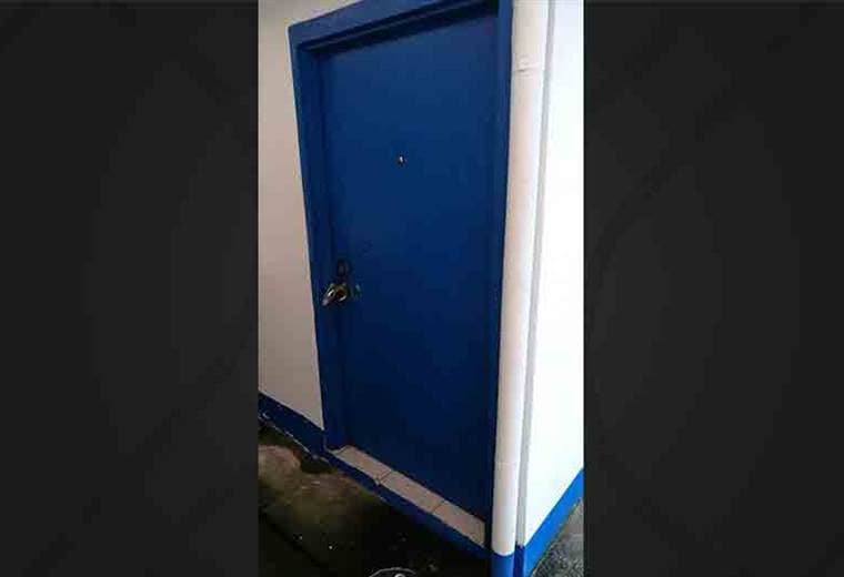 Antisociales dañan cajero automático del BCR en La Rita de Pococí