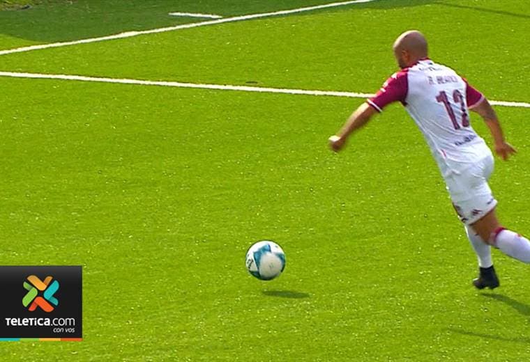 Saprissa está a dos juegos de culminar invicto en su estadio la primera fase del torneo