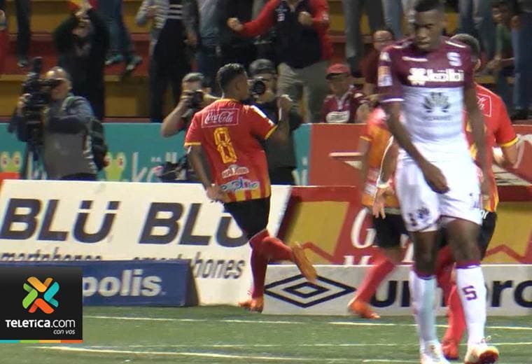 Morados le pondrán especial atención a Allan Cruz en el primer juego de la semifinal