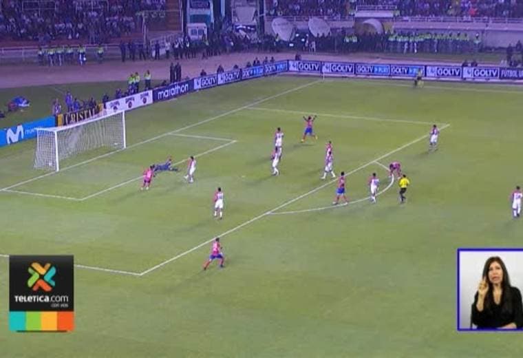 Kendall Waston se convirtió en el goleador de la Sele en el 2018