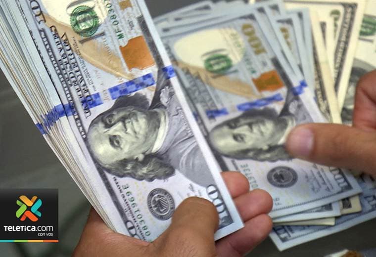Dólar mantiene tendencia a la baja tras anuncio de magistrados sobre plan fiscal