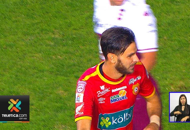 Críticas de Marvin Angulo hacia Herediano no cayeron nada bien en el cuadro florense