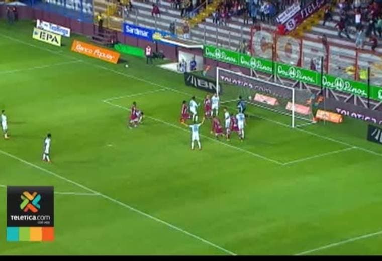 Trinitense Aubrey David llega a competir puesto con tres laterales derechos del Saprissa