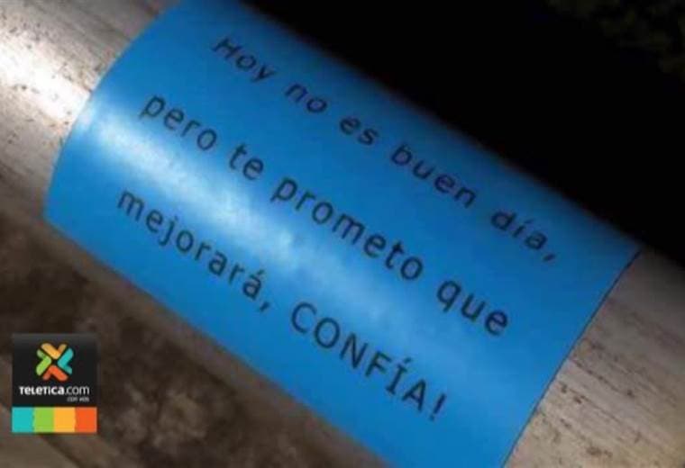 Mensajes en el llamado puente del Saprissa en Tibás tratan de disminuir suicidios