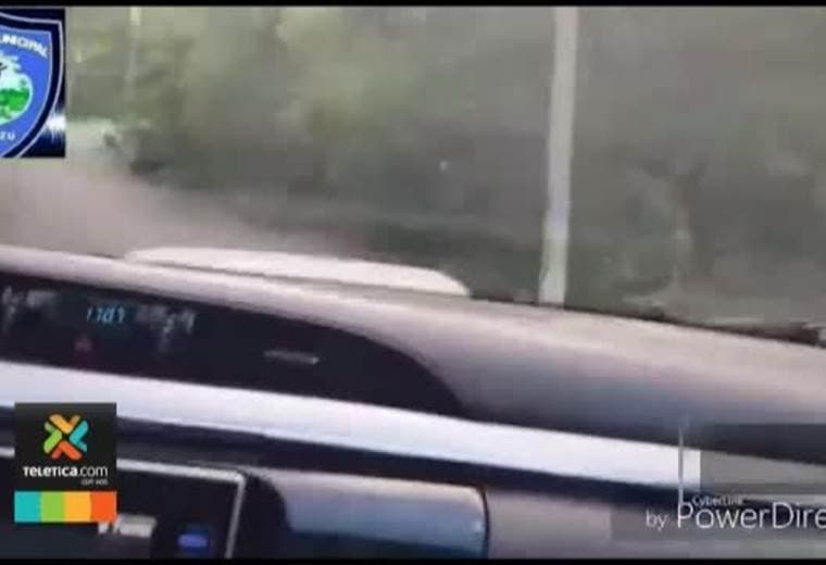 Policía de Escazú logró detener a cinco hombres cuando intentaban ingresar a una vivienda a robar