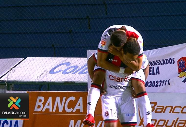 Alajuelense vuelve a acariciar un liderato luego de dos años