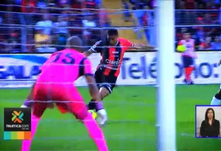 Presidente de Alajuelense pide abiertamente la convocatoria de Jonathan McDonald a la Selección