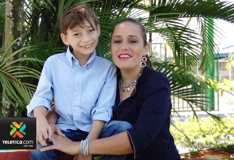 Gracias a la ayuda de los costarricenses, niño podrá ser operado en Colombia para poder caminar