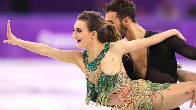 "Lo sentí de inmediato y oré", fue lo que hizo la patinadora Gabriella Papadakis cuando se rompió su vestido.