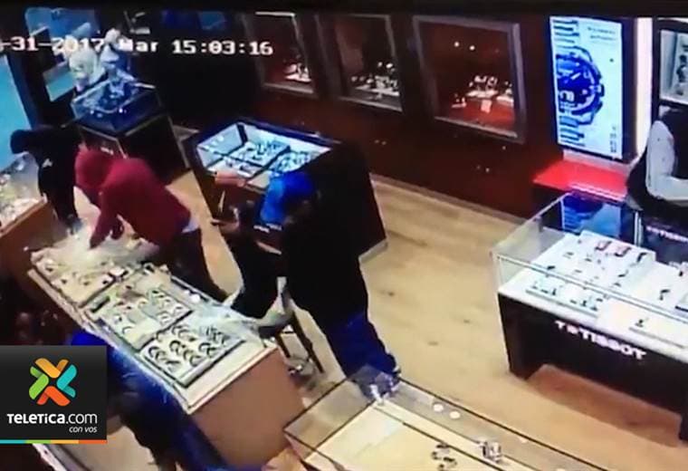 Cinco países, incluido Costa Rica, siguen la pista a grupo de mexicanos parte de banda los mazos