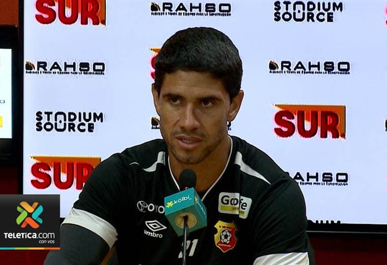 Para los jugadores del Herediano la derrota del Saprissa es un duro golpe al fútbol nacional