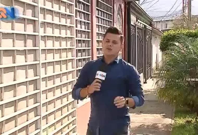 Educadora, cantante, actriz, líder comunal, artista y hasta payasita son algunas de las facetas de doña Marielos.