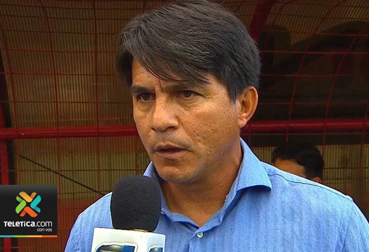 Vladimir Quesada enfrenta su momento más convulso al frente del Saprissa