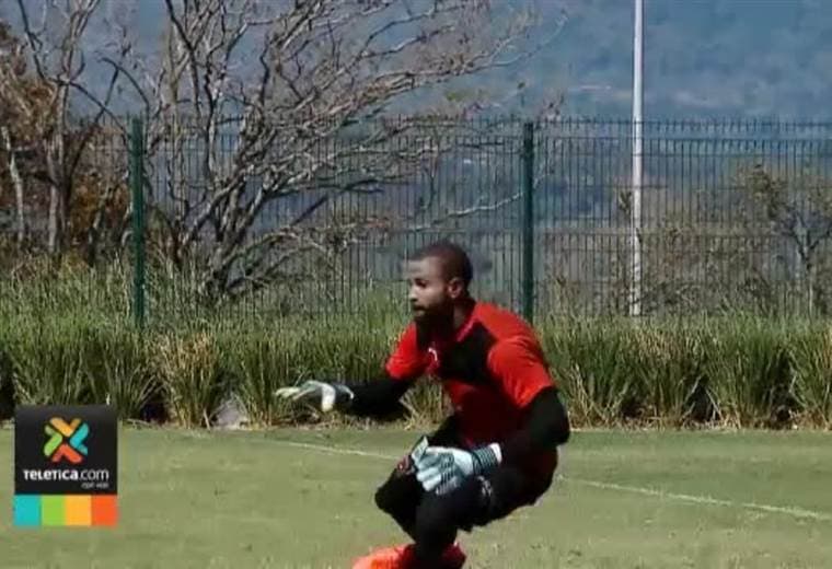 Adonis Pineda se mantendría titular con Alajuelense pese al regreso de Patrick Pemberton