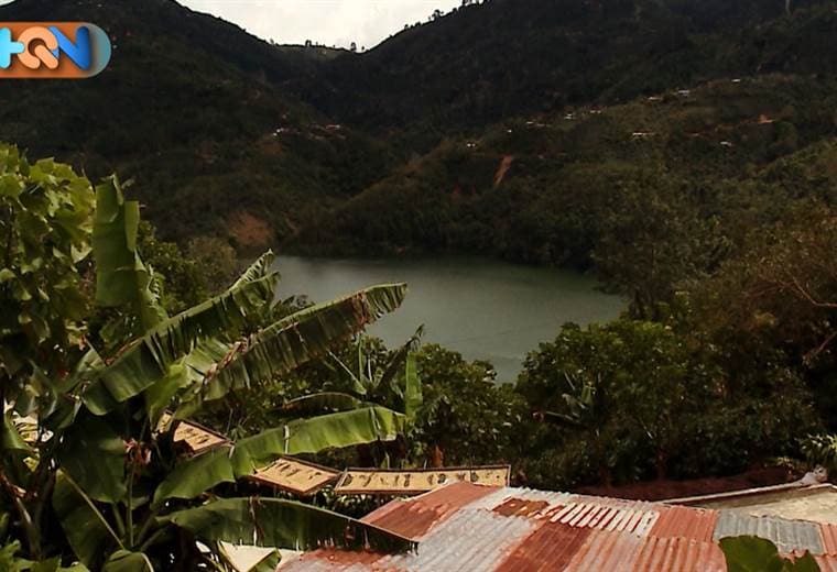 Este barrio está escondido entre cafetales, es realmente bello y para llegar a el hay que manejar o caminar bastante.