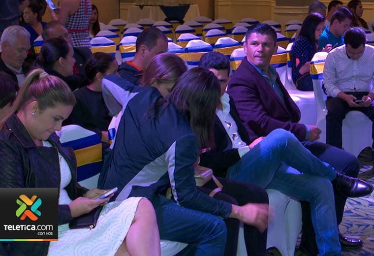 Candidato presidencial Fabricio Alvarado se reunió con deportistas